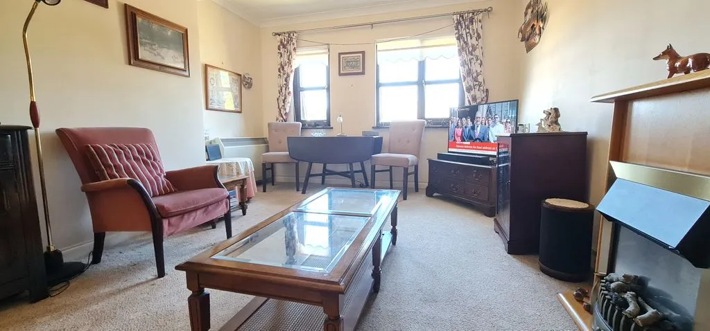 318-320 Rayleigh Road, Eastwood, Essex, SS9 5PZ, photo 7