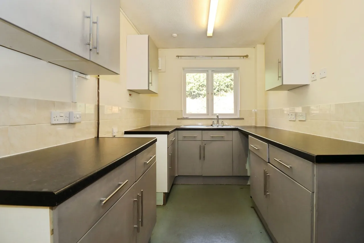 Carmarthen Grove, Willsbridge, BS30, photo 6