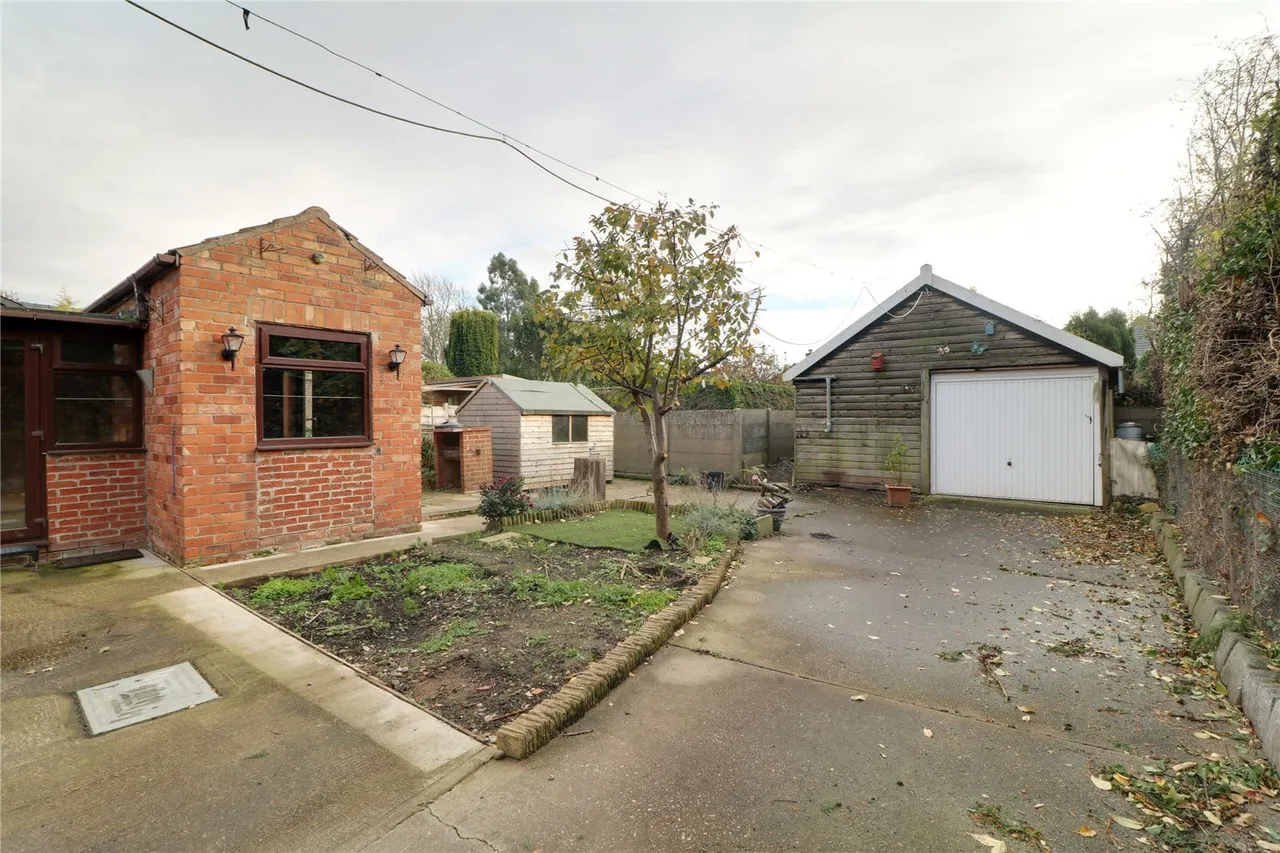 The Bungalow Howe Lane, Goxhill, DN19, photo 12