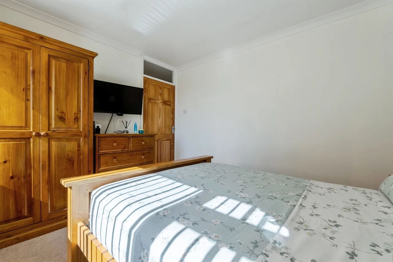 Acacia Avenue, Ashill, photo 11