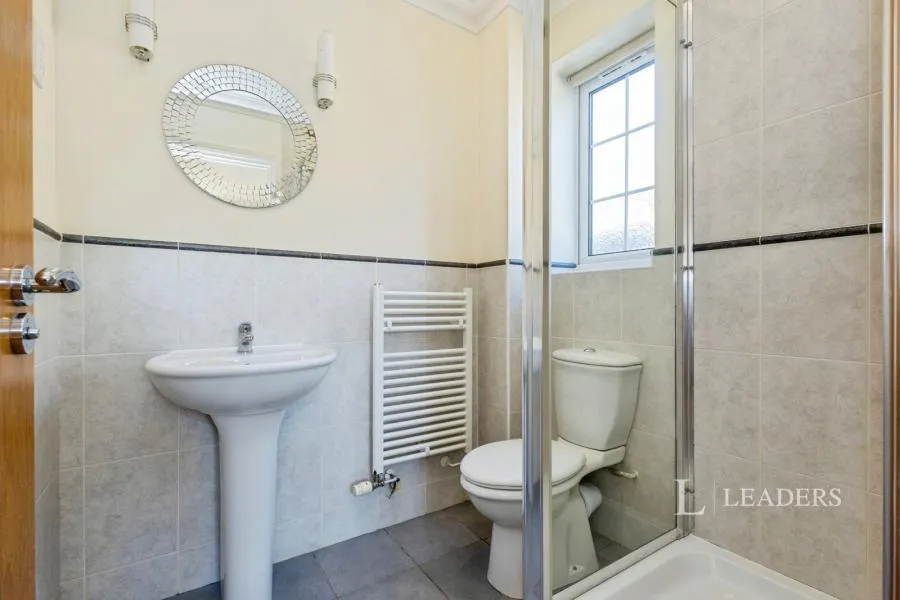 Trafalgar Rise, Clanfield, PO8, photo 11