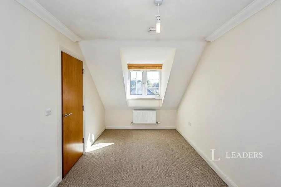 Trafalgar Rise, Clanfield, PO8, photo 15