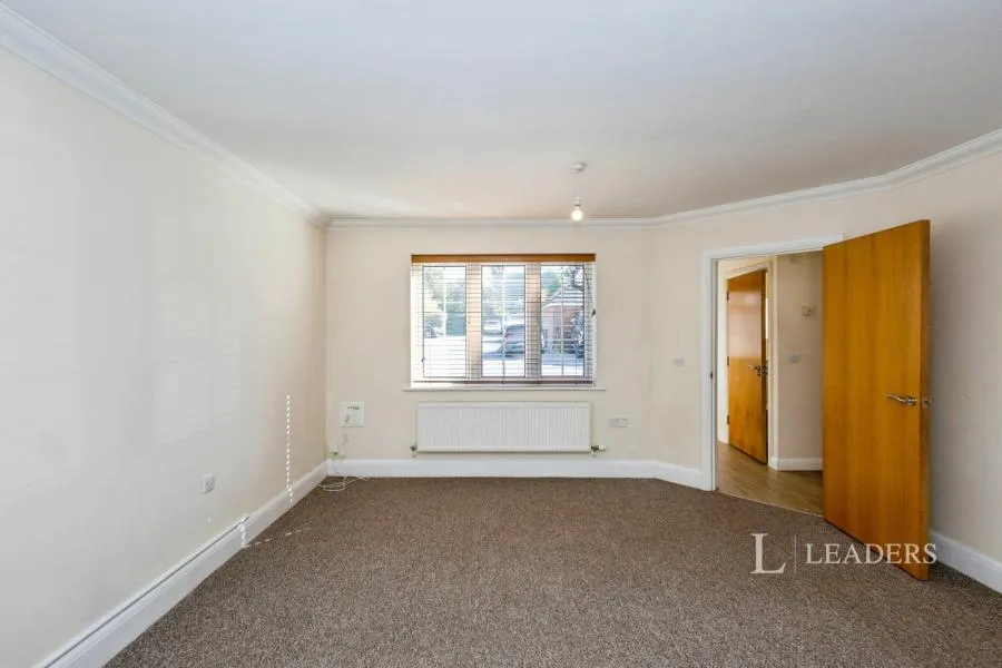 Trafalgar Rise, Clanfield, PO8, photo 4
