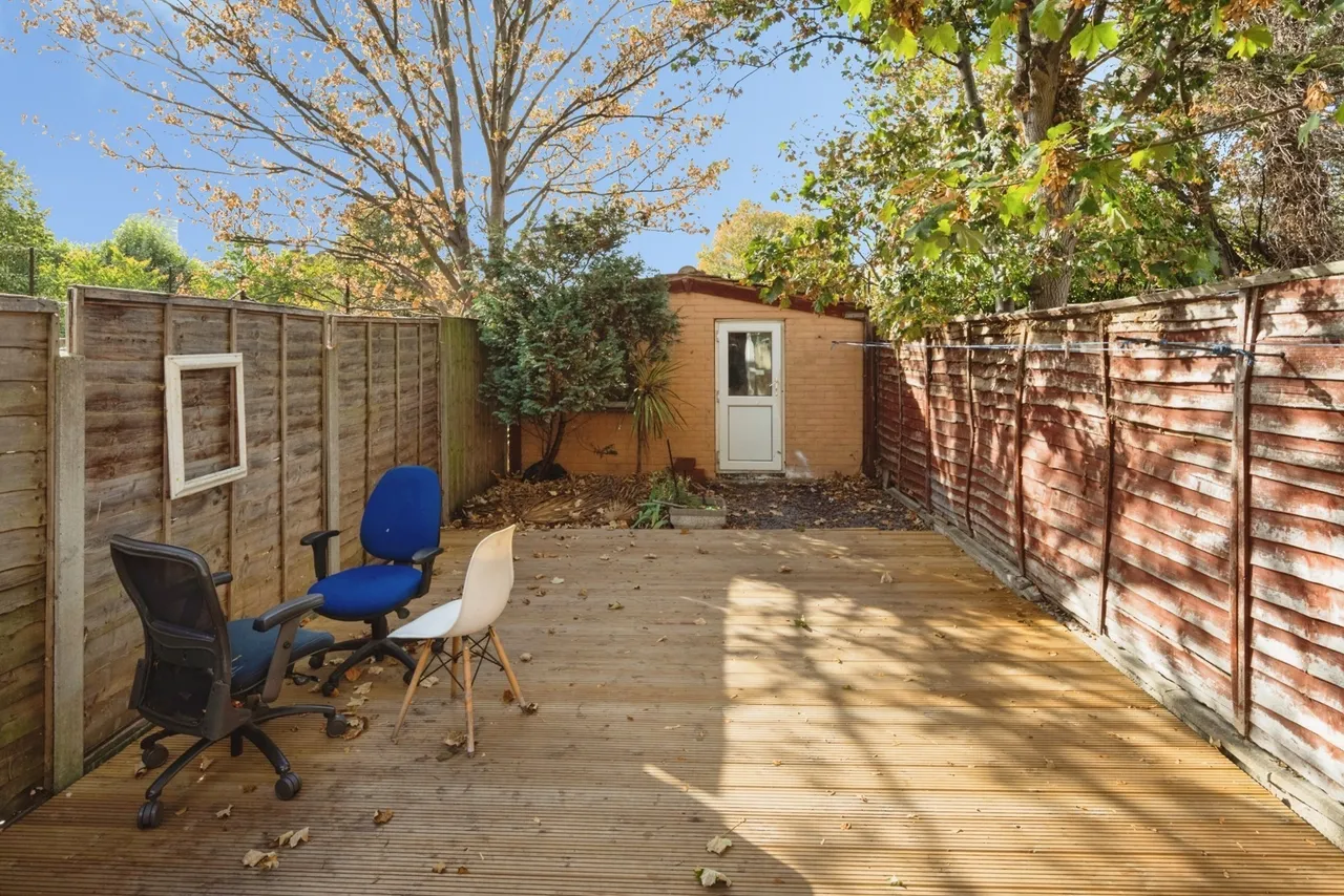 Dunmow Road, London, E15, photo 7