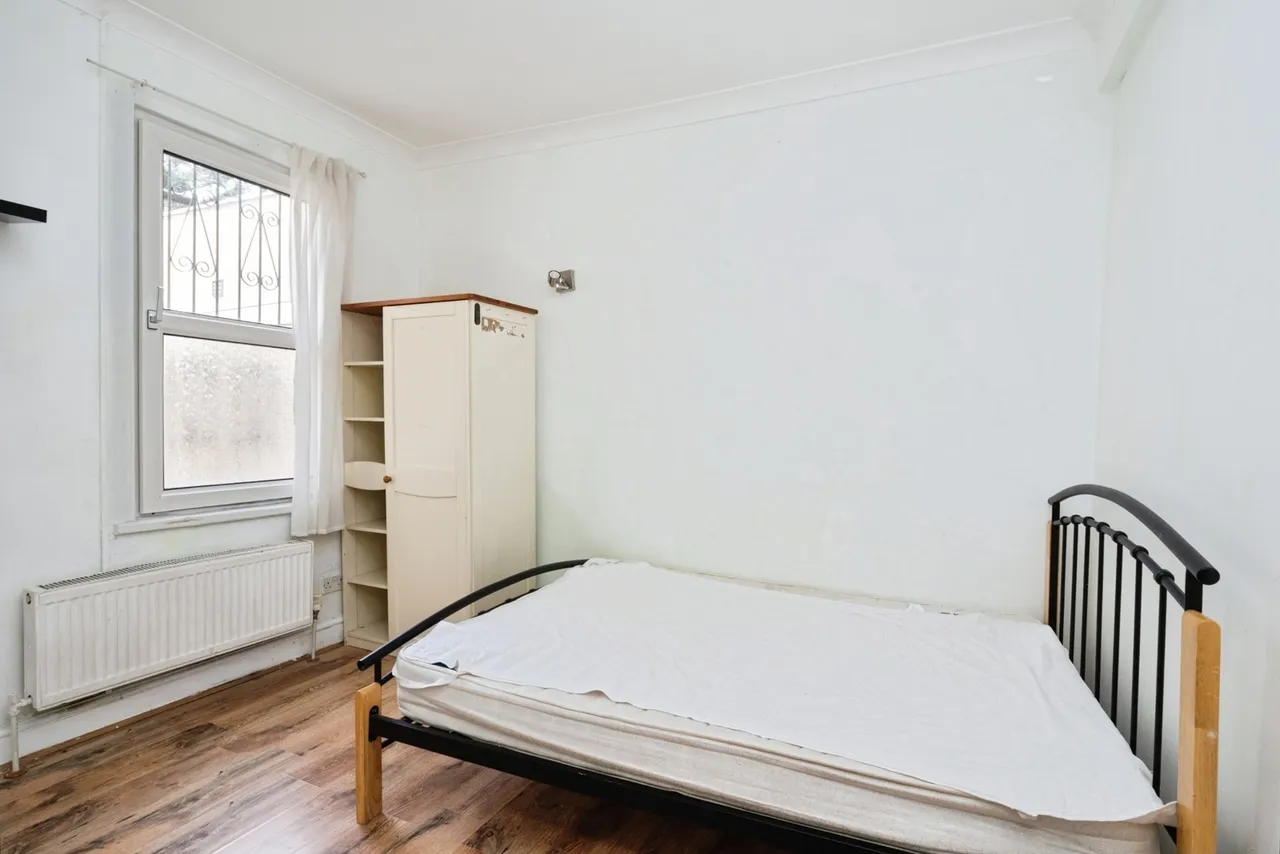 Dunmow Road, London, E15, photo 13