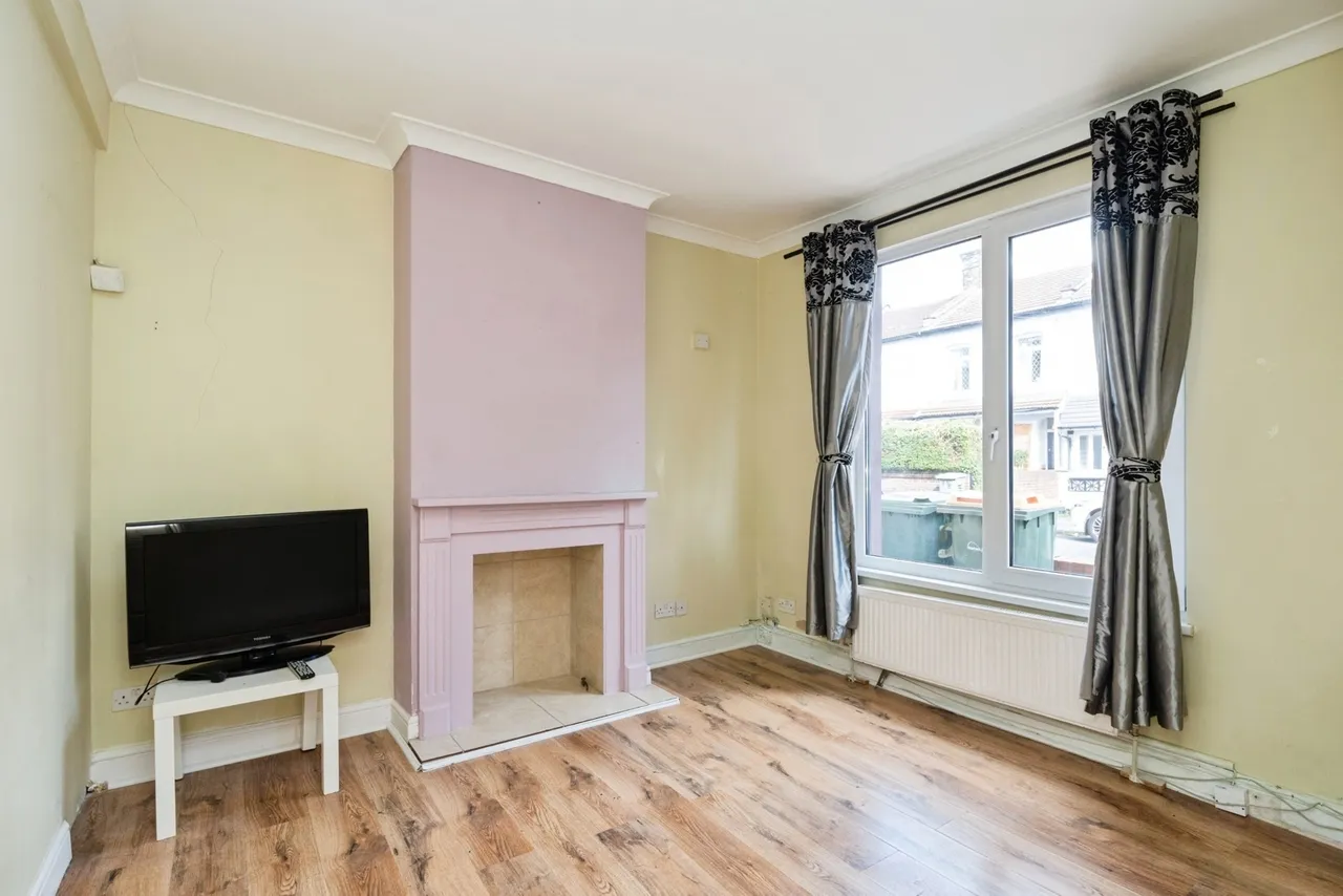 Dunmow Road, London, E15, photo 2