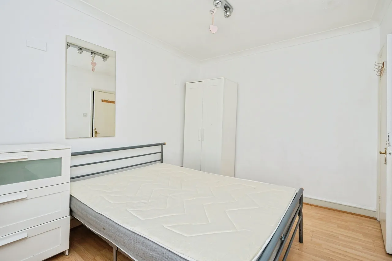 Dunmow Road, London, E15, photo 12