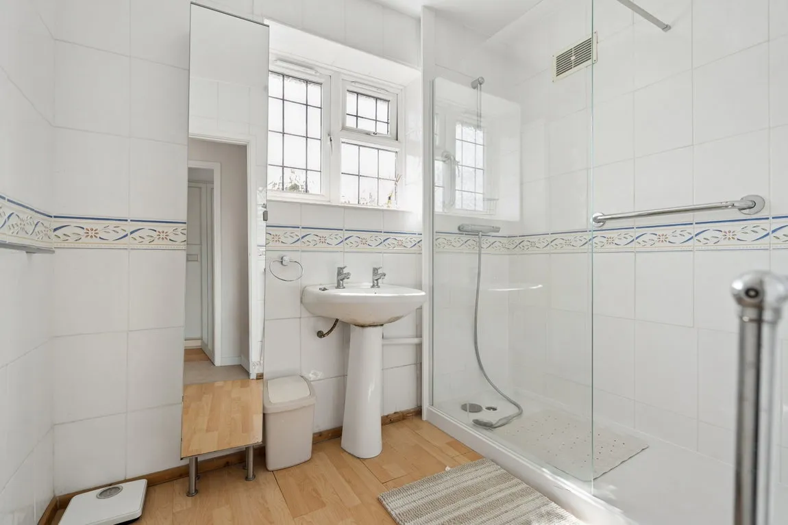 Murray Crescent, Pinner, HA5, photo 18