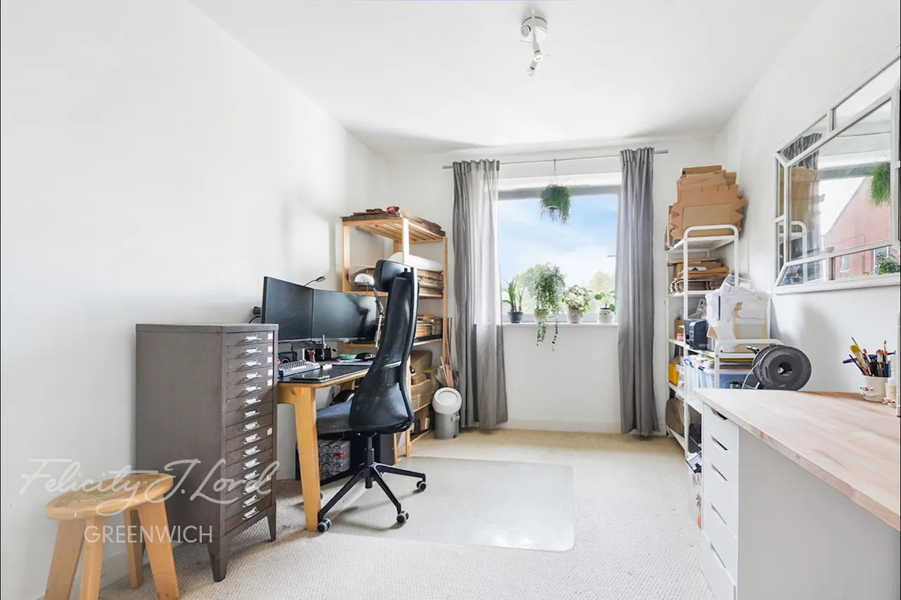 Deals Gateway, London, SE13, photo 10