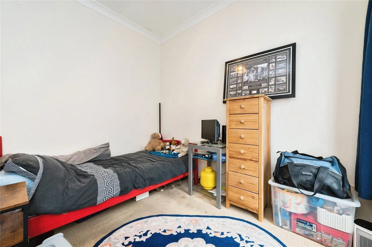 Midanbury Lane, Southampton, SO18, photo 9