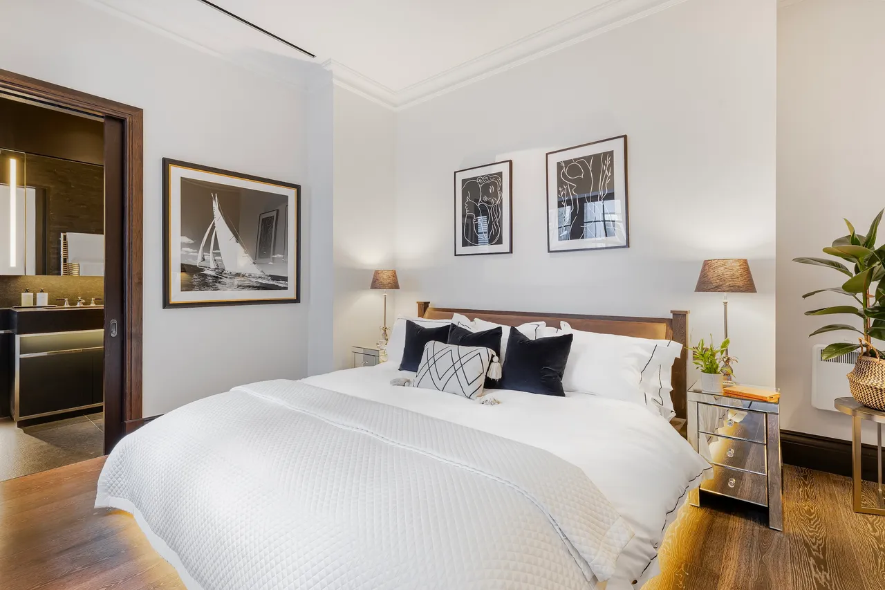 Charles Street, Mayfair, London, photo 10