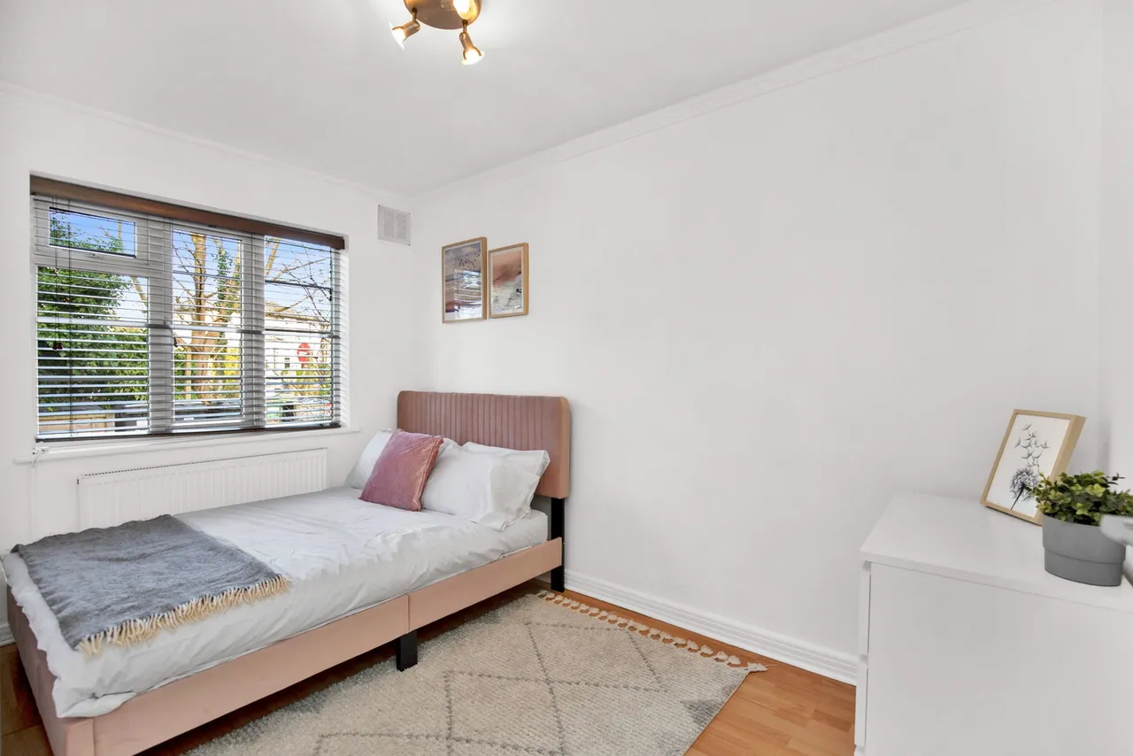 Queens Keep, Richmond Bridge/ St Margarets TW1 2QA, photo 10