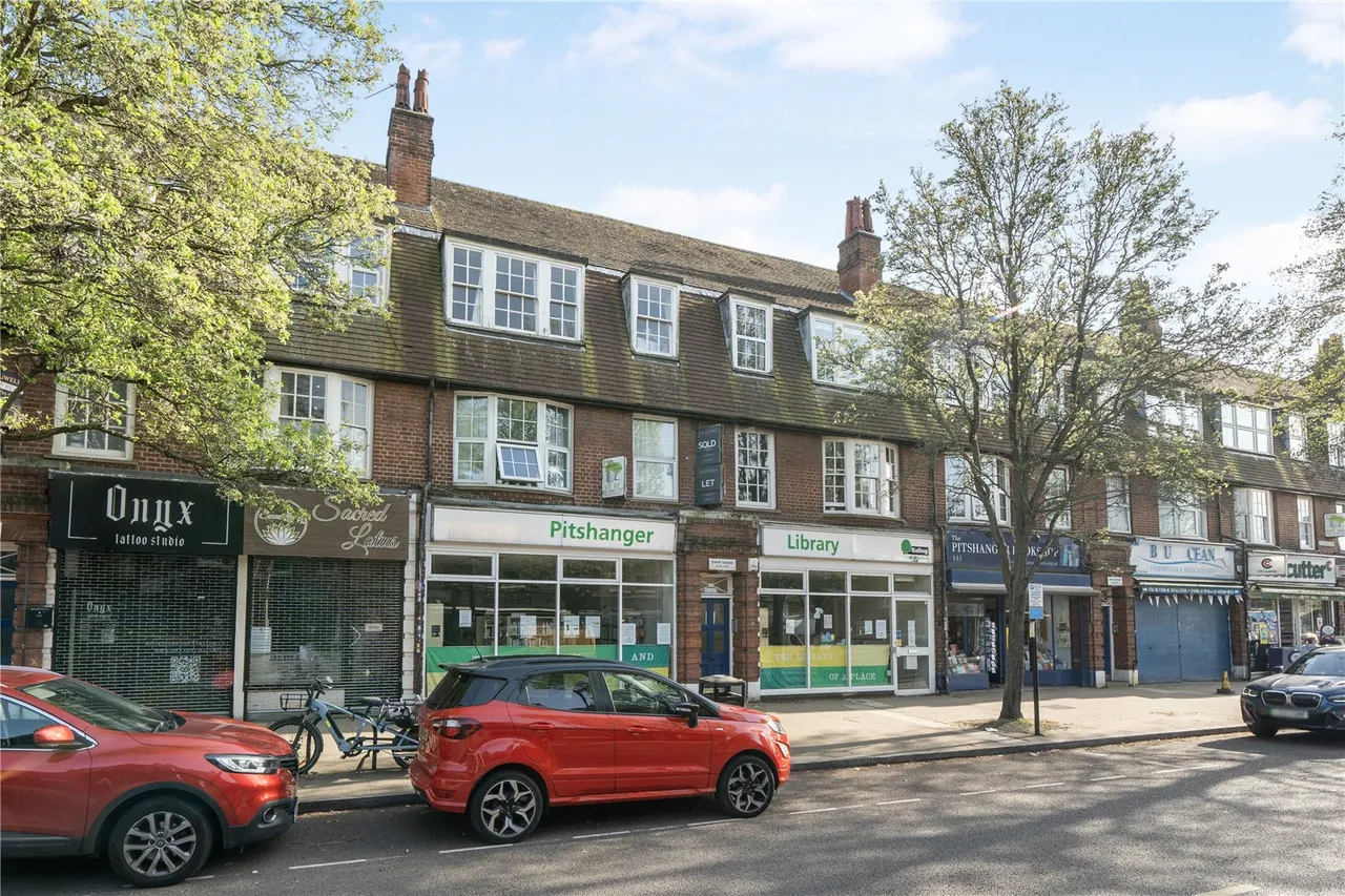 Pitshanger Lane, Ealing, W5, photo 16
