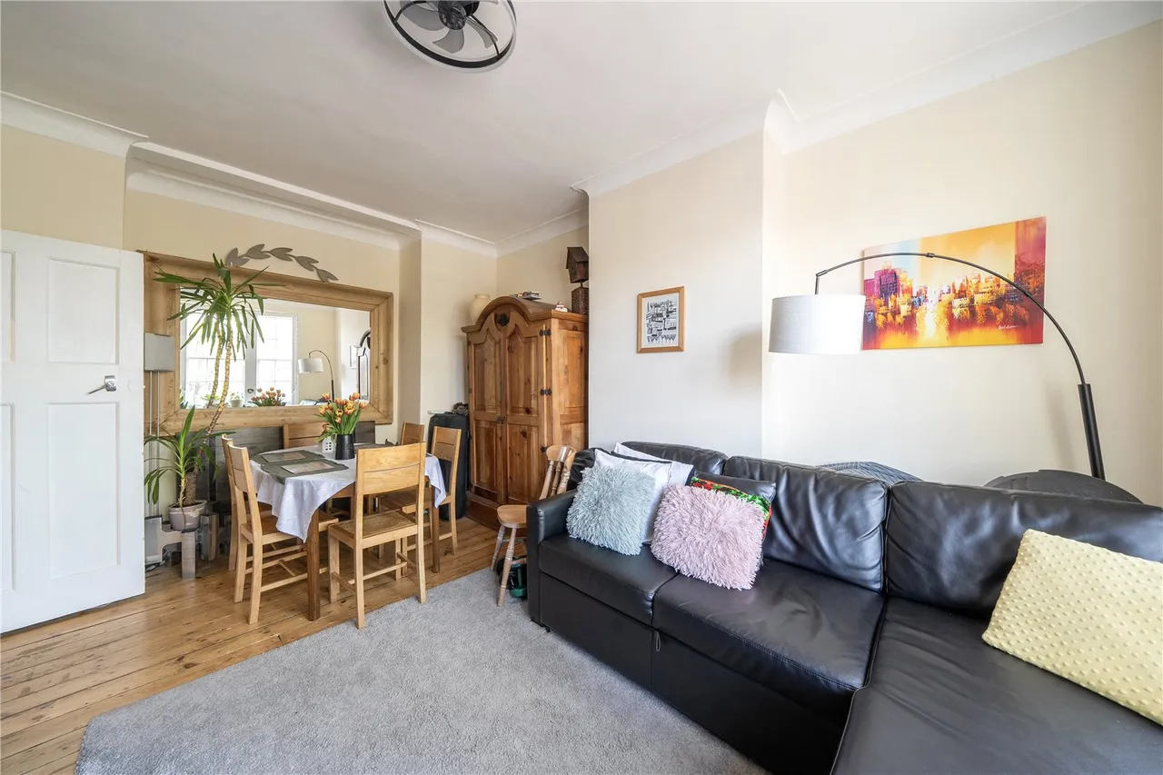 Pitshanger Lane, Ealing, W5, photo 5