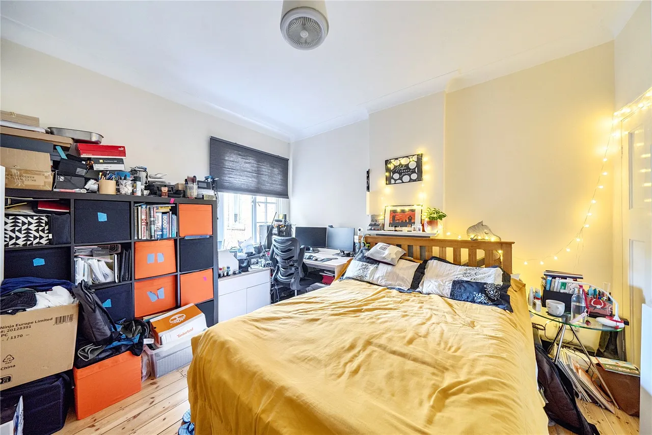 Pitshanger Lane, Ealing, W5, photo 7