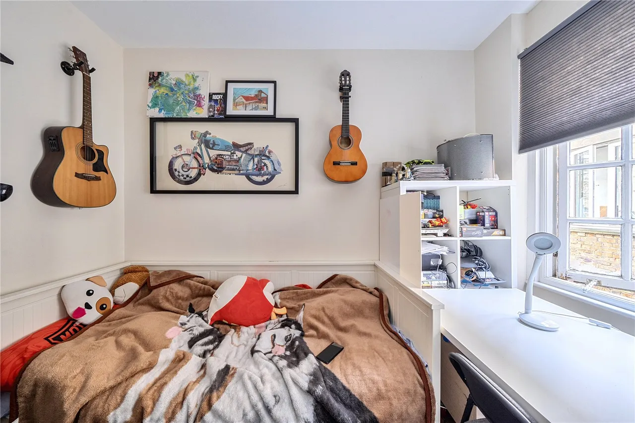 Pitshanger Lane, Ealing, W5, photo 10