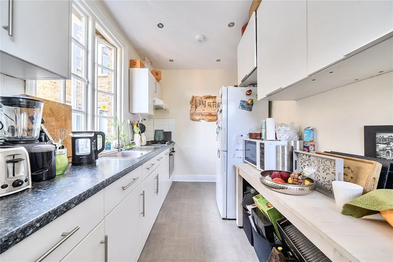 Pitshanger Lane, Ealing, W5, photo 4