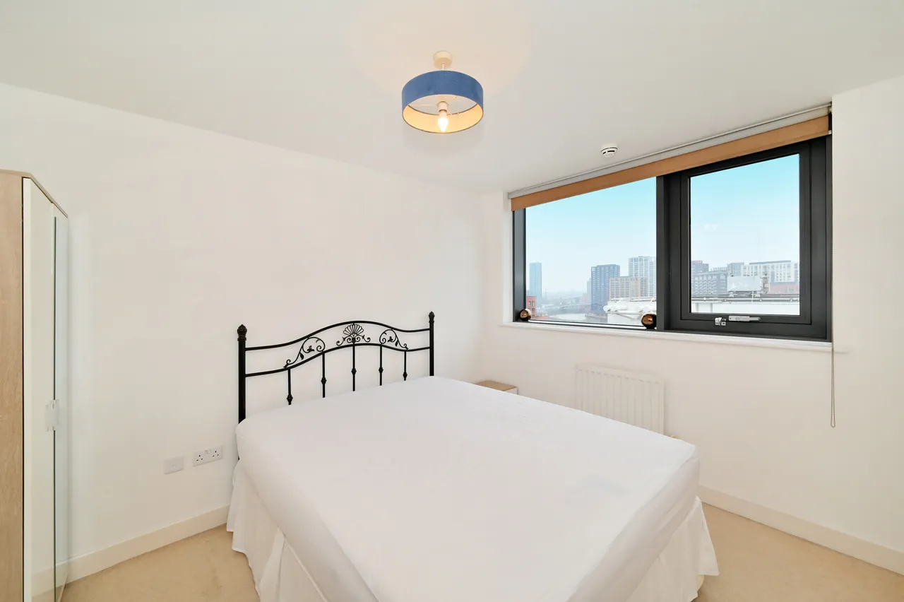 Neutron Tower, London, E14, photo 7