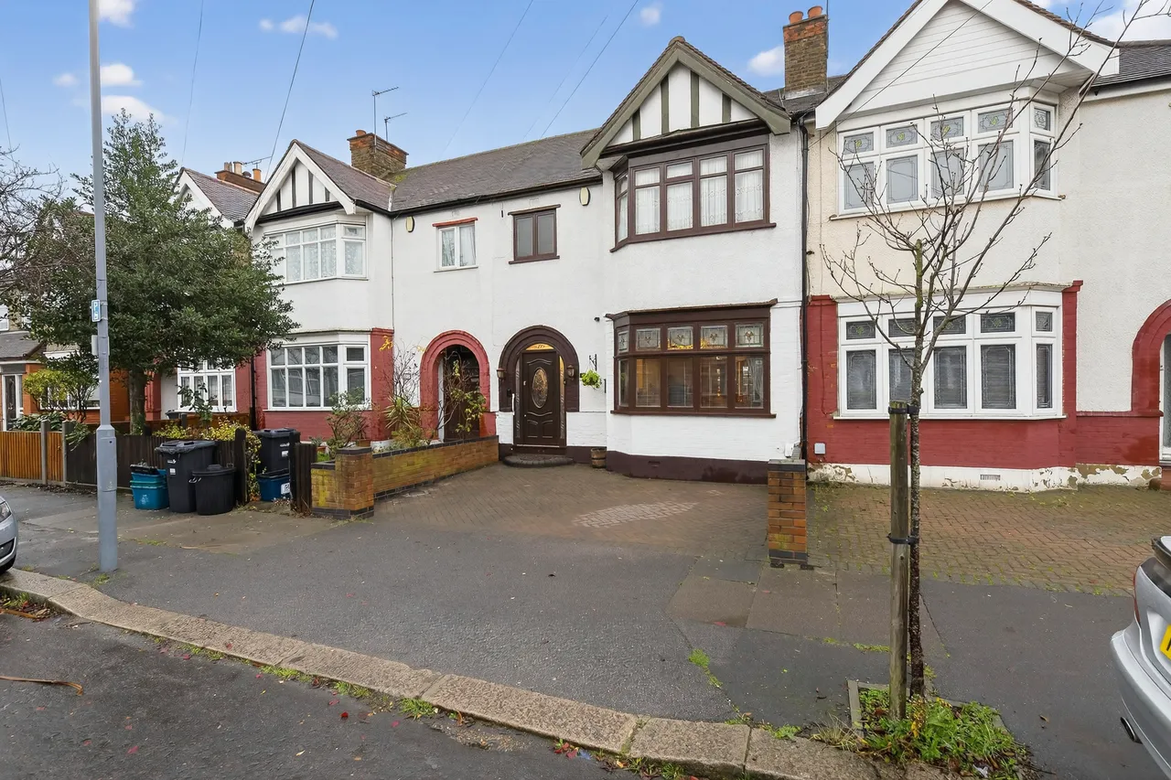 Brockham Drive, Ilford, IG2, photo 28