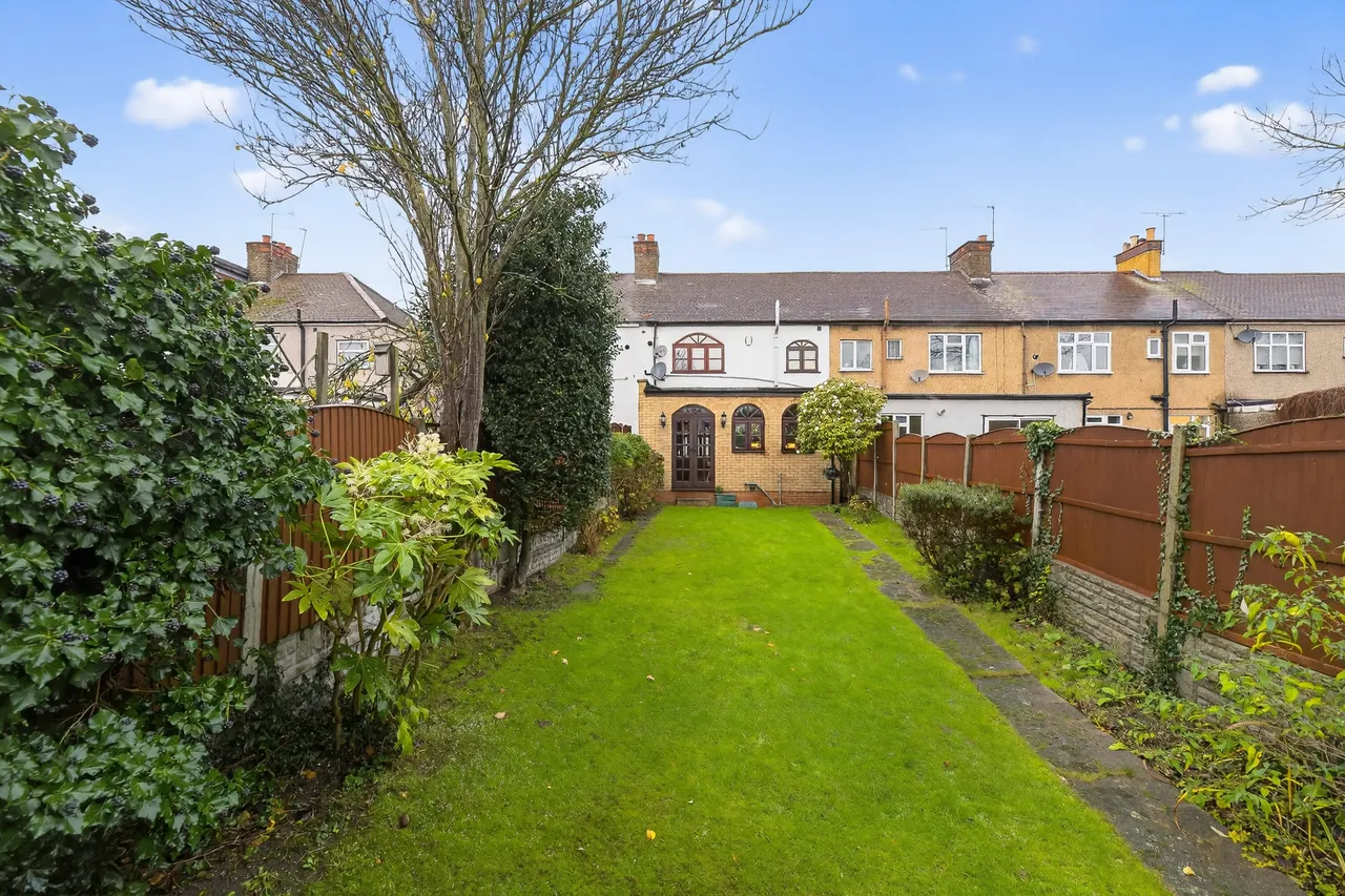 Brockham Drive, Ilford, IG2, photo 19