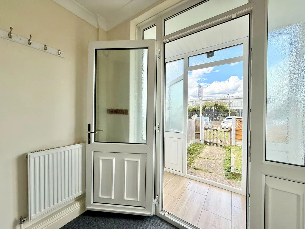 Arisdale Avenue, South Ockendon, RM15, photo 3