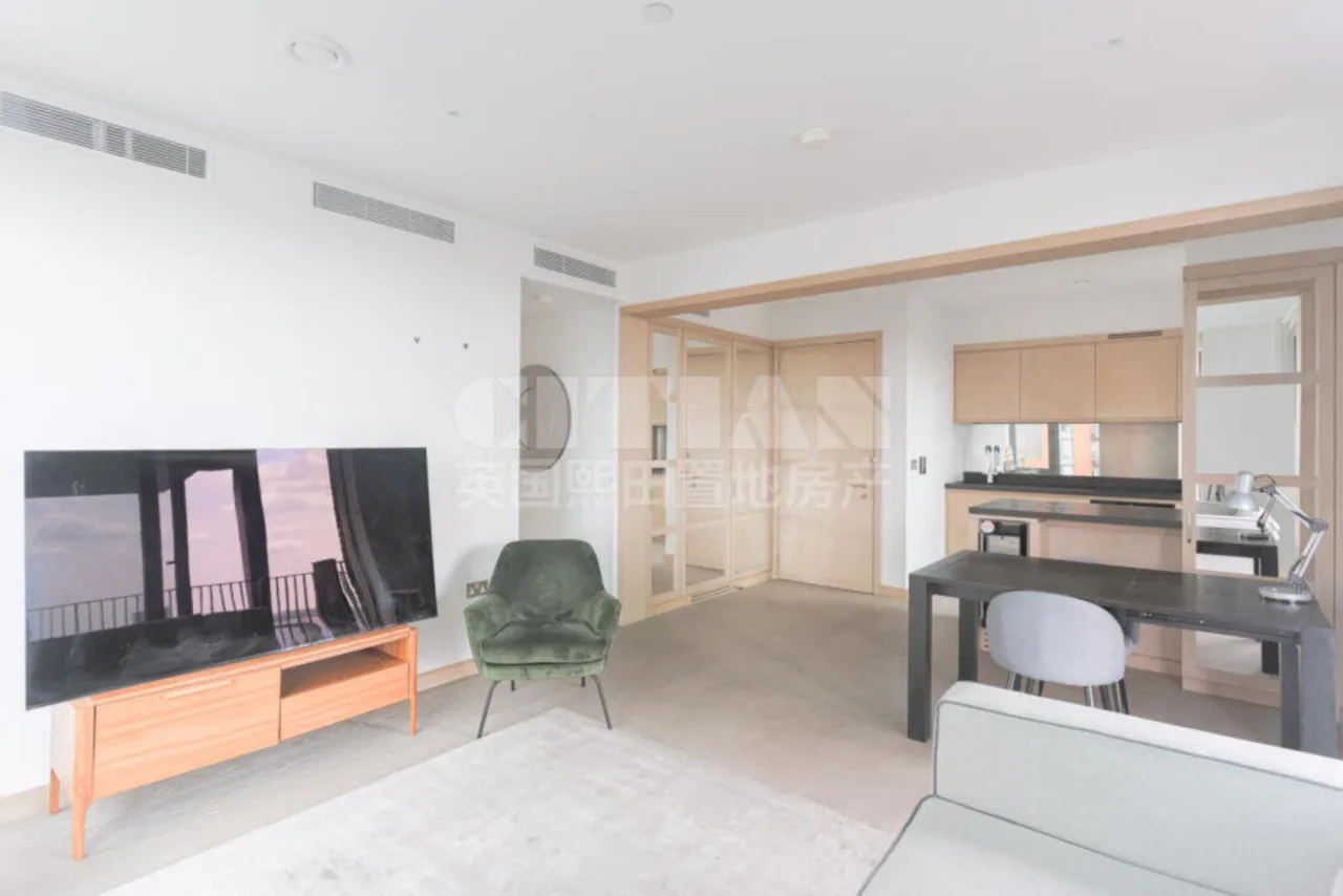 2 bed flat for sale, Viaduct Gardens, London, SW11