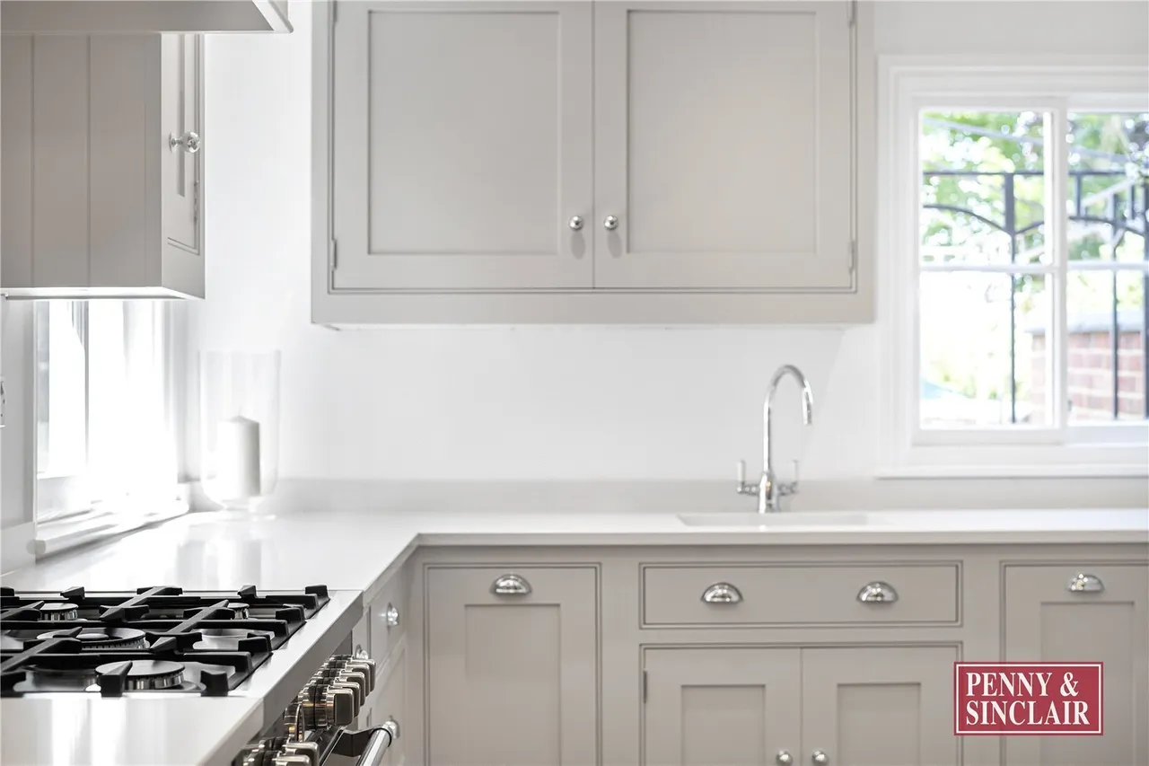 St. Andrews Road, Henley-on-Thames, RG9, photo 2