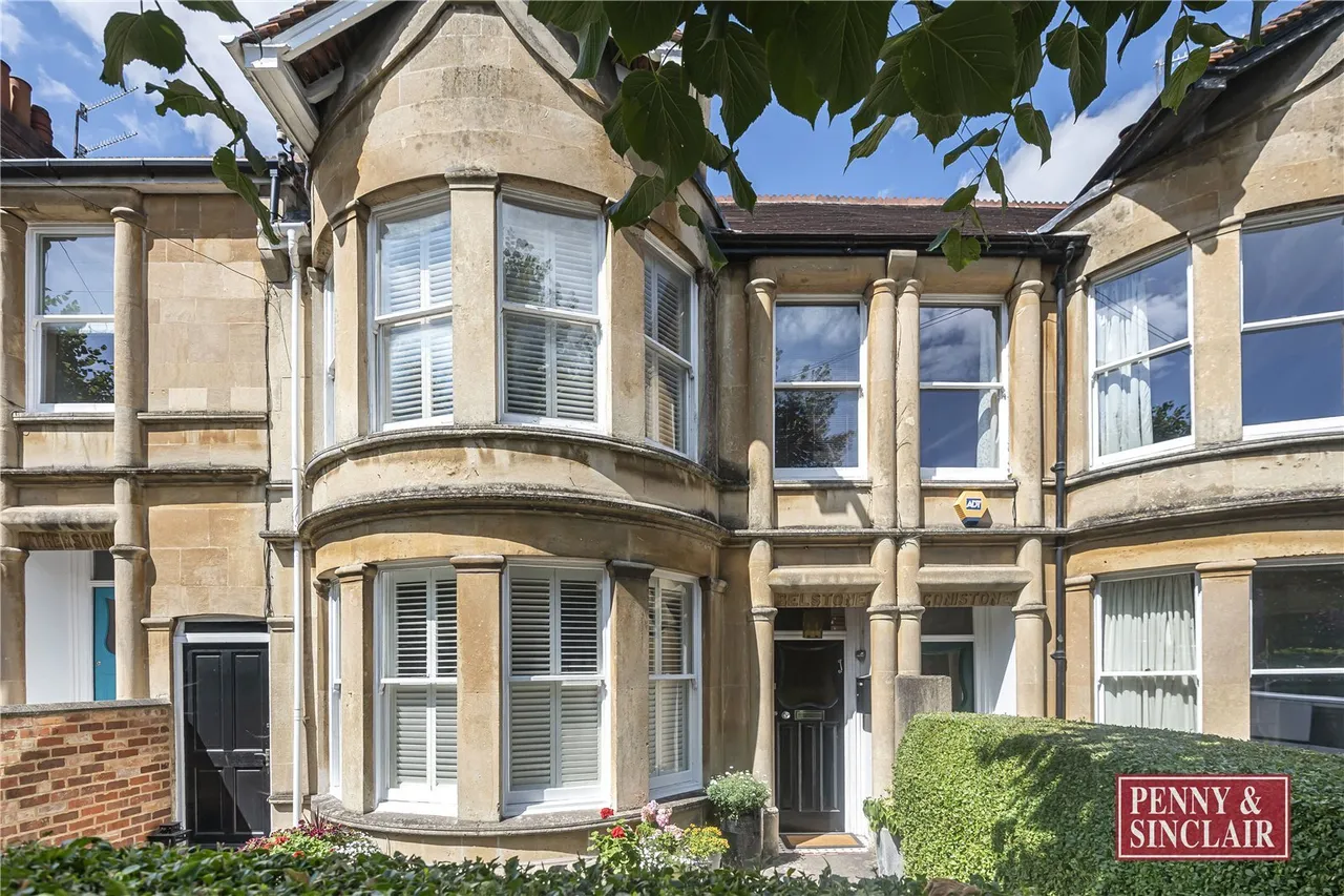 4 bed property for sale, St. Andrews Road, Henley-on-Thames, RG9