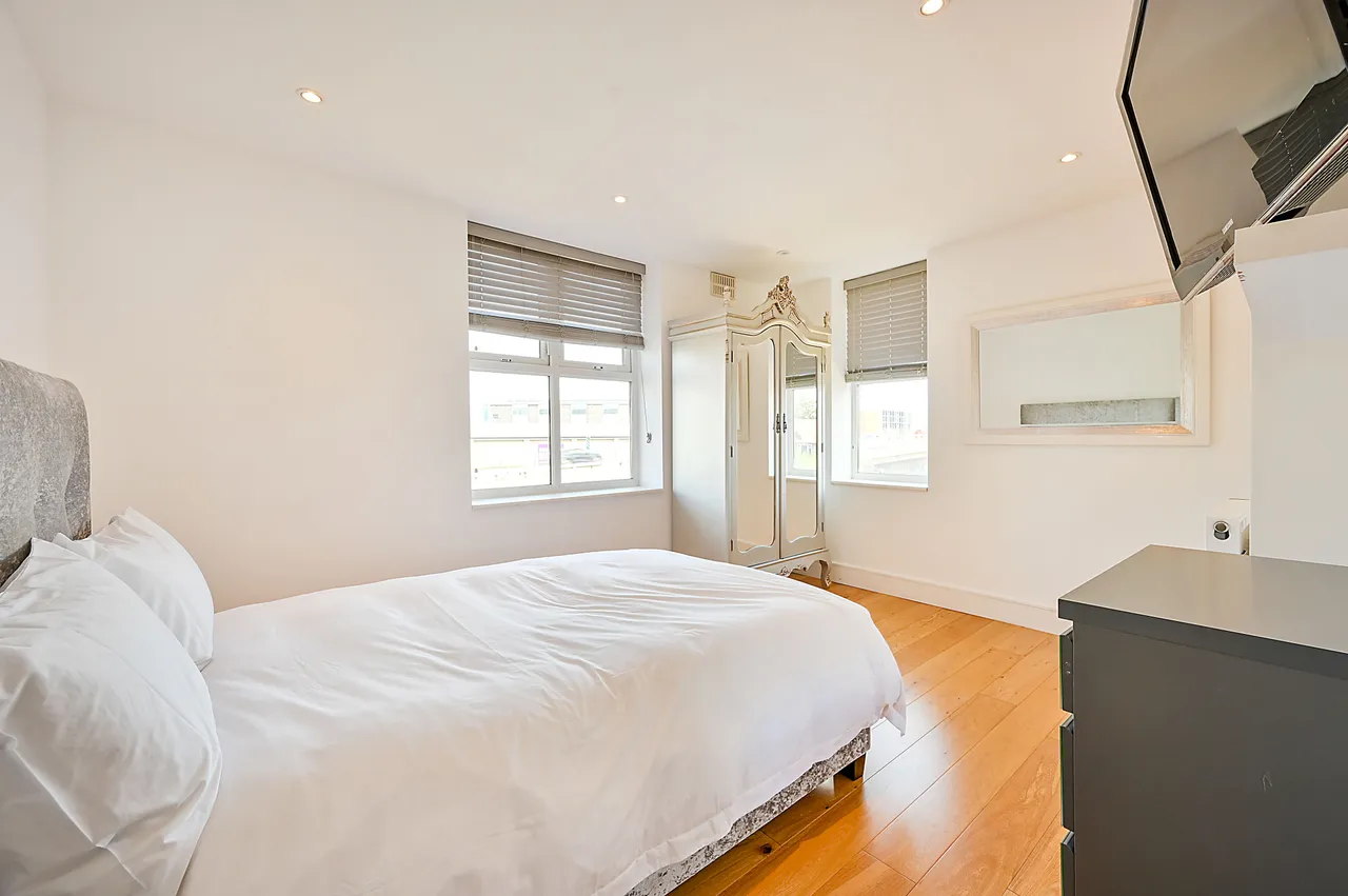 8 Byfield Court, Malden Way, New Malden, photo 6