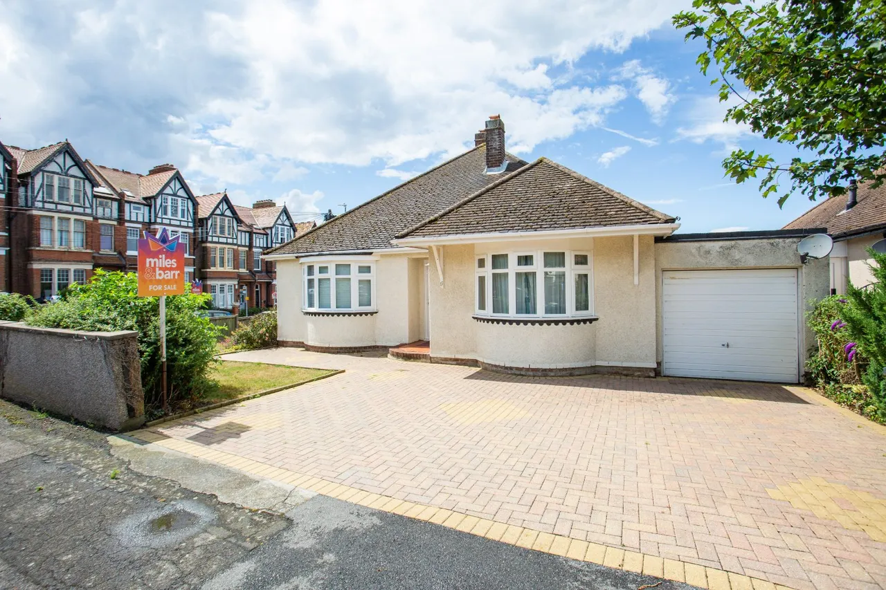 2 bed house for sale, Tyndale Park, Herne Bay, CT6