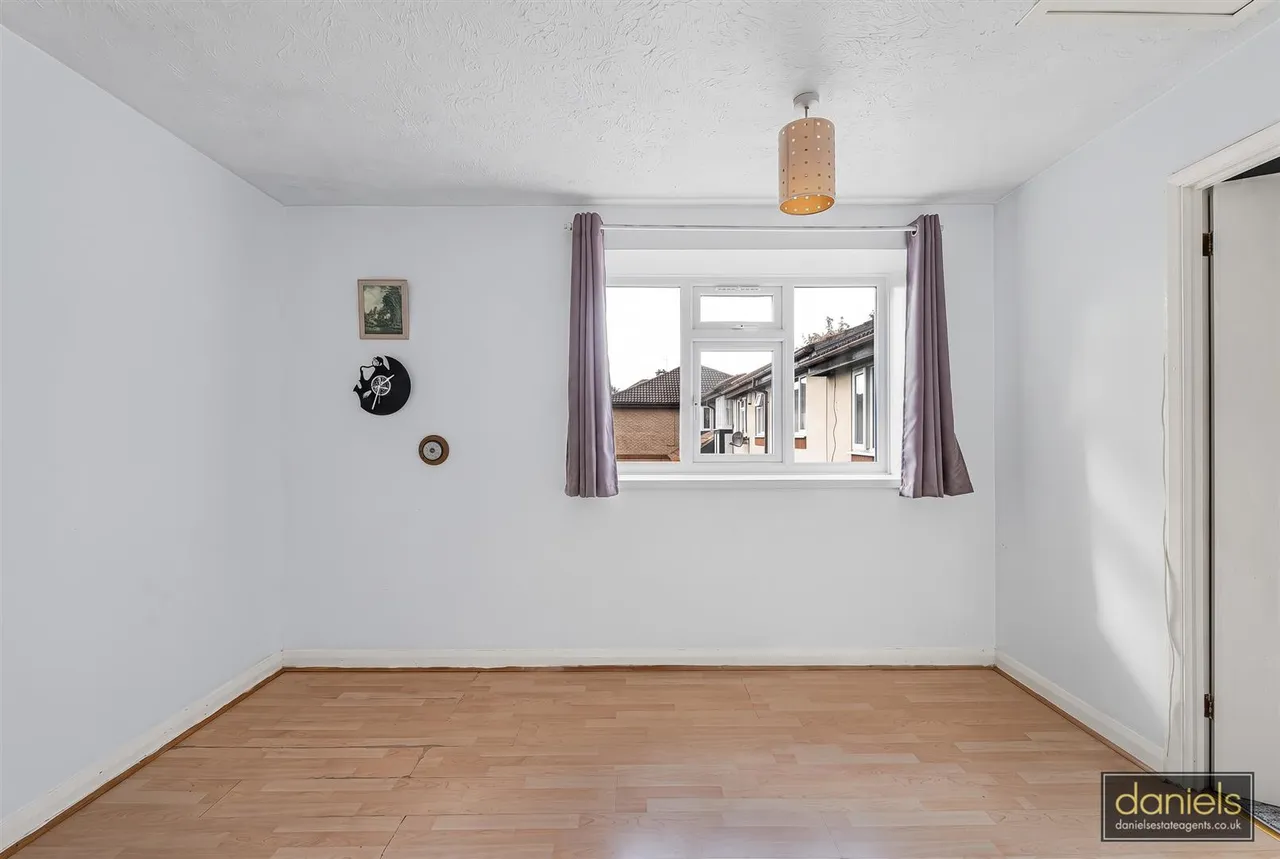 Sovereign Grove, Wembley, HA0, photo 4