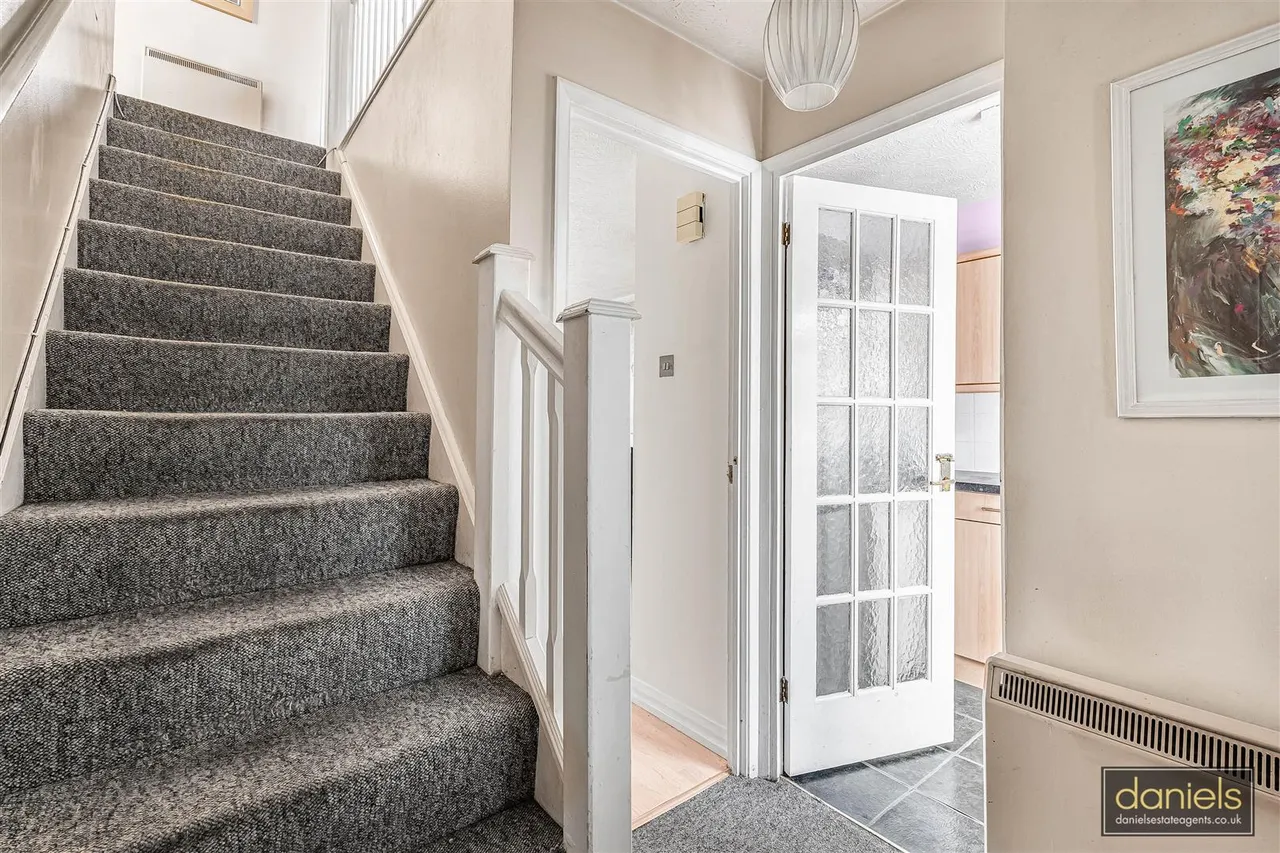 Sovereign Grove, Wembley, HA0, photo 5
