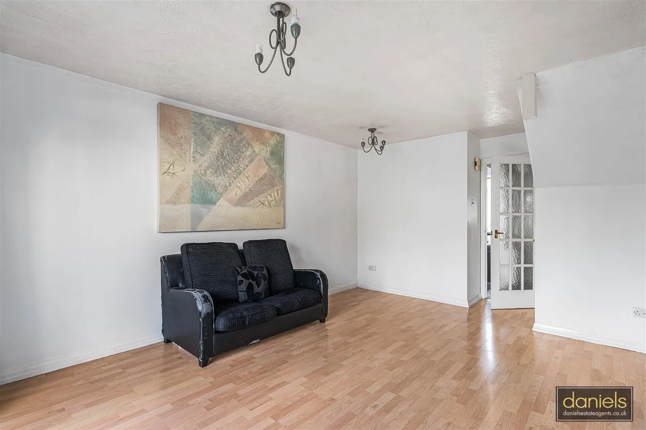 Sovereign Grove, Wembley, HA0, photo 6