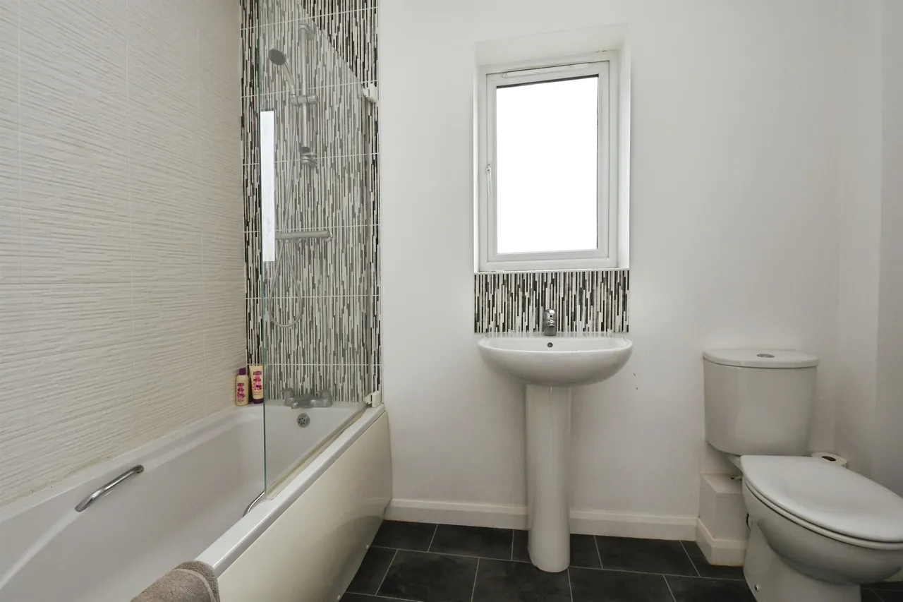 Blyton Road, Skegness, PE25, photo 14
