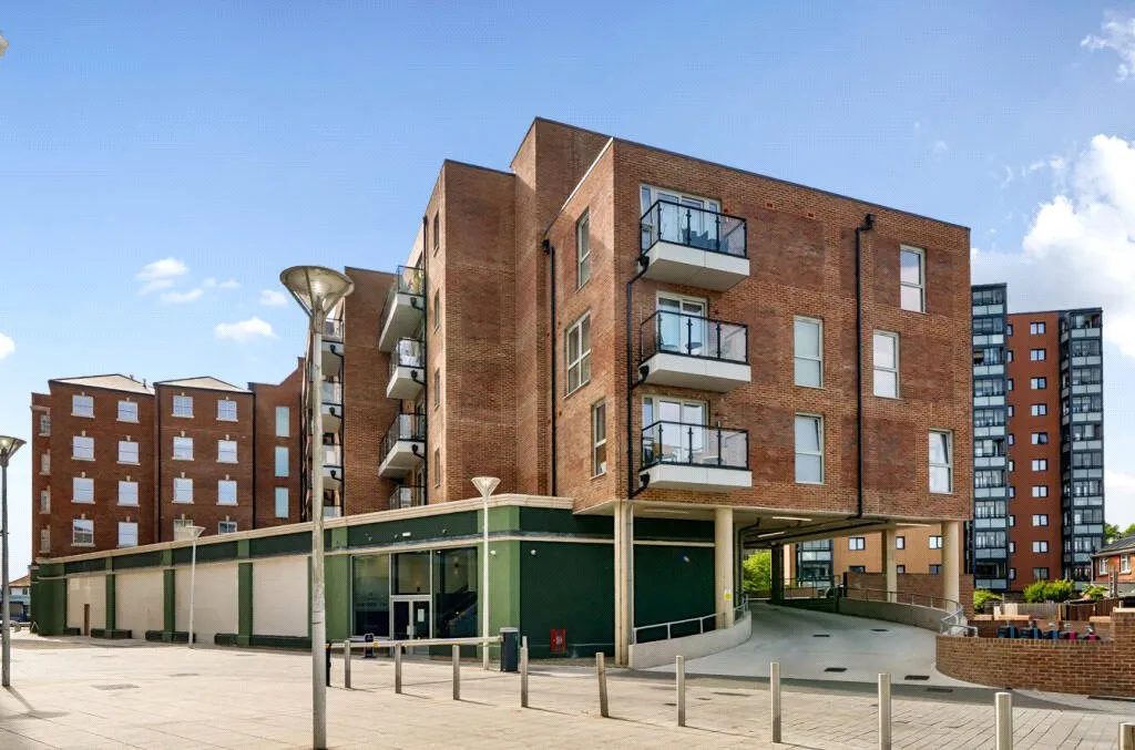 East Quay Road, Poole, Dorset, BH15, photo 4