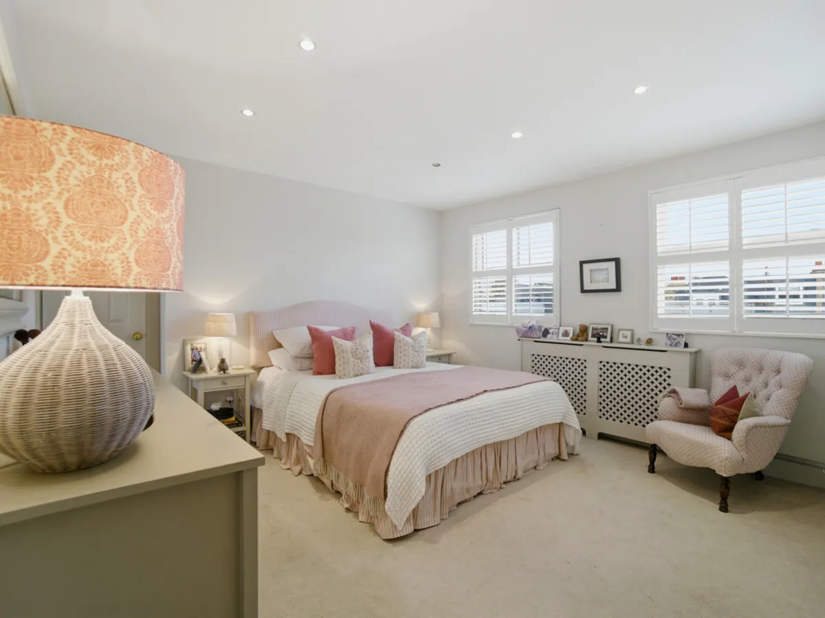 Ravensbury Road, London, SW18, photo 8