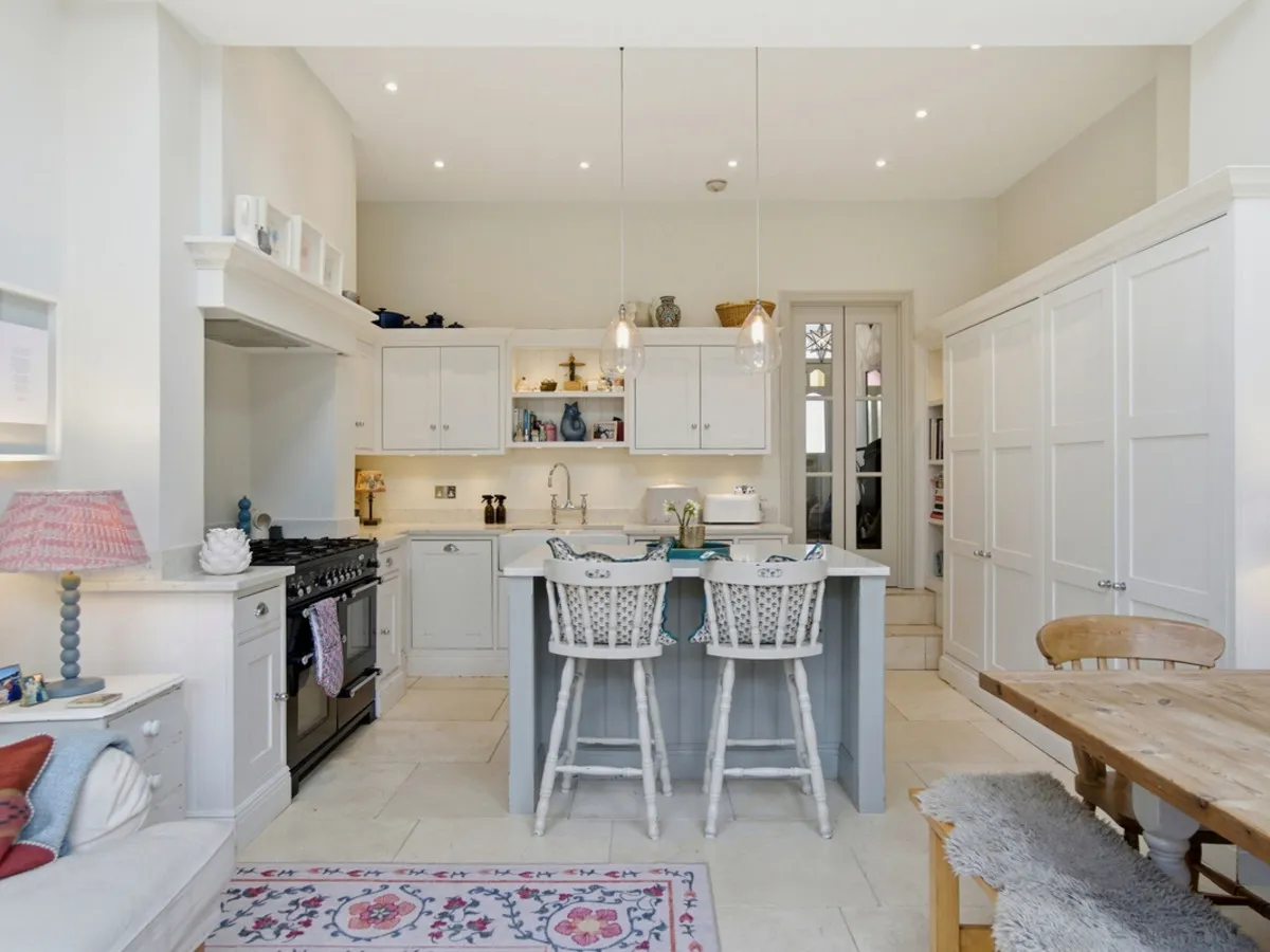 Ravensbury Road, London, SW18, photo 5
