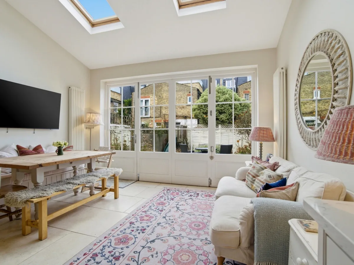 Ravensbury Road, London, SW18, photo 3