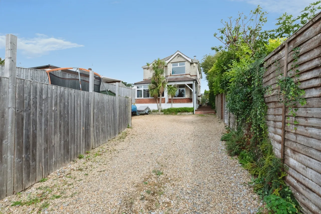 Kingswell Road, Bournemouth, BH10, photo 27