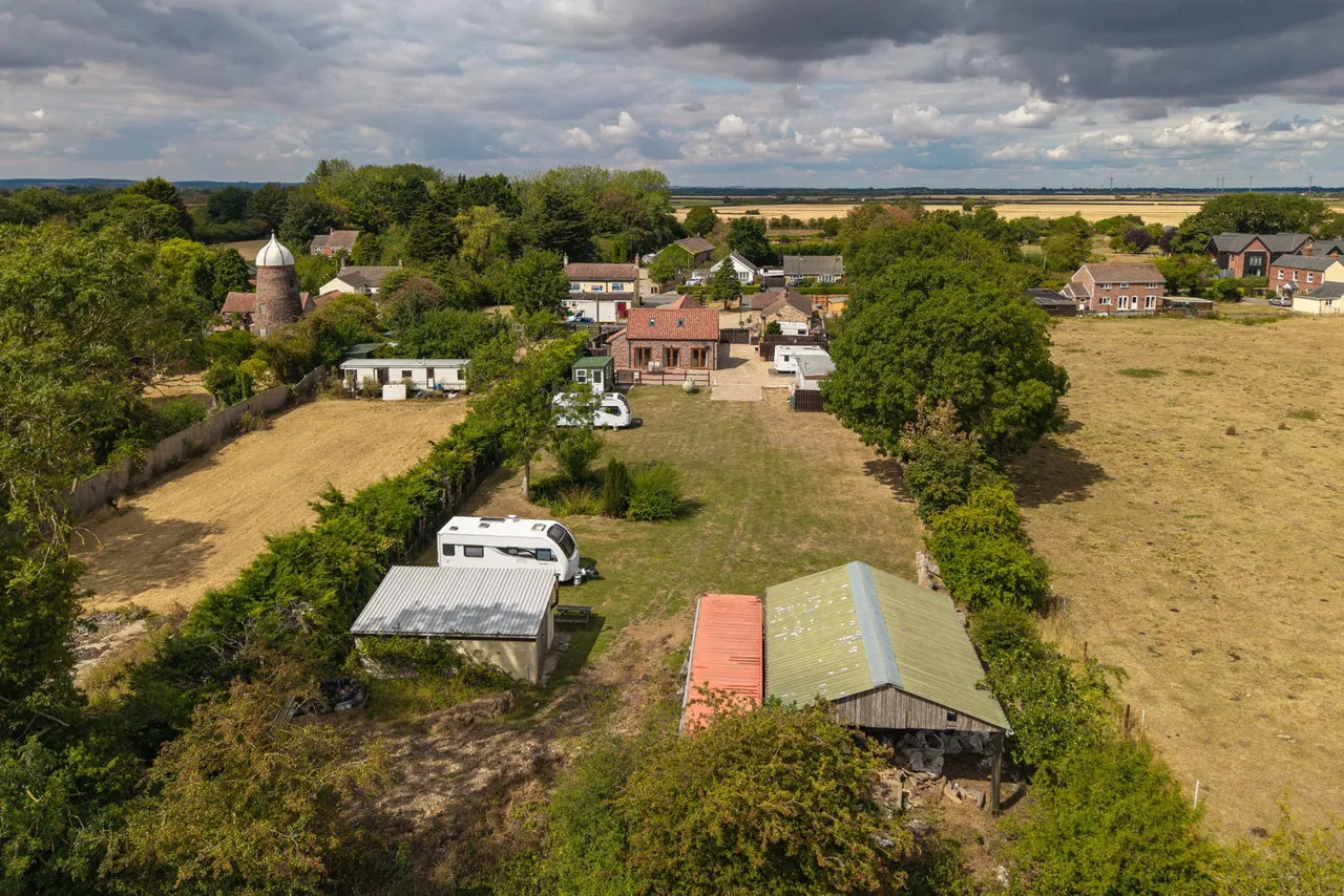 Main Road, Maltby Le Marsh, LN13, photo 36