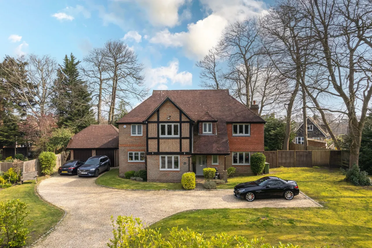 5 bed house for sale — Coach House Gardens, Fleet, GU51 4QX