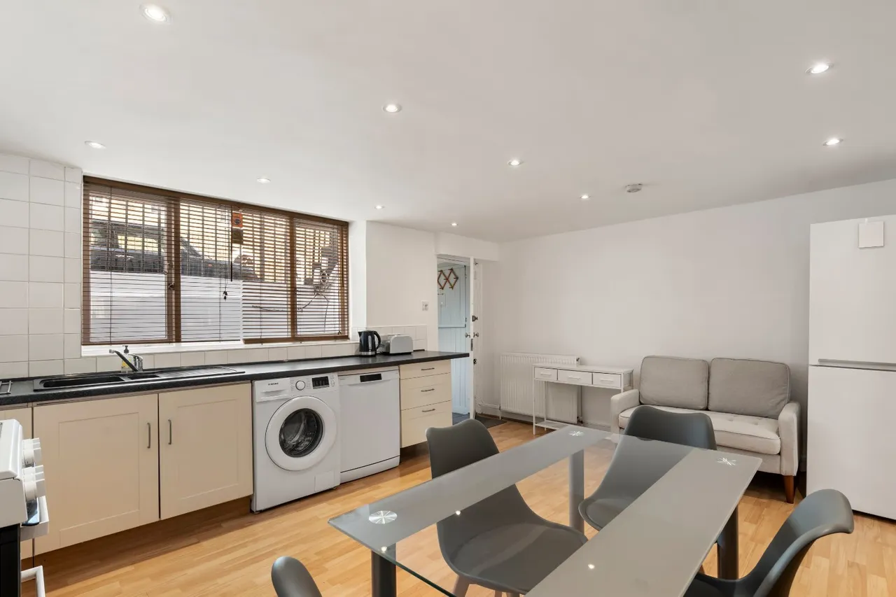 Offord Road, London, N1, photo 4