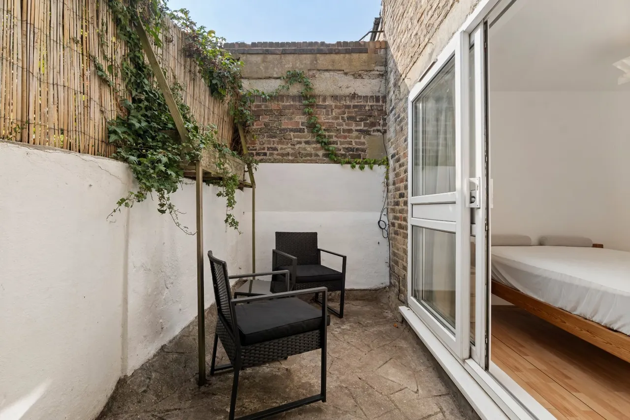 Offord Road, London, N1, photo 12