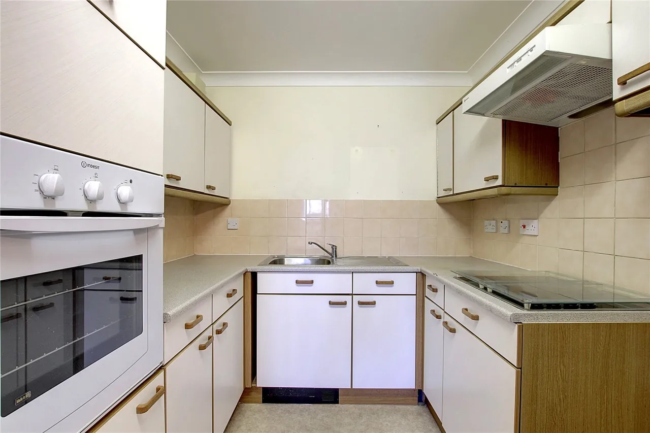 Kingfisher Court, Woodfield Road, Droitwich, WR9 8UU, photo 5
