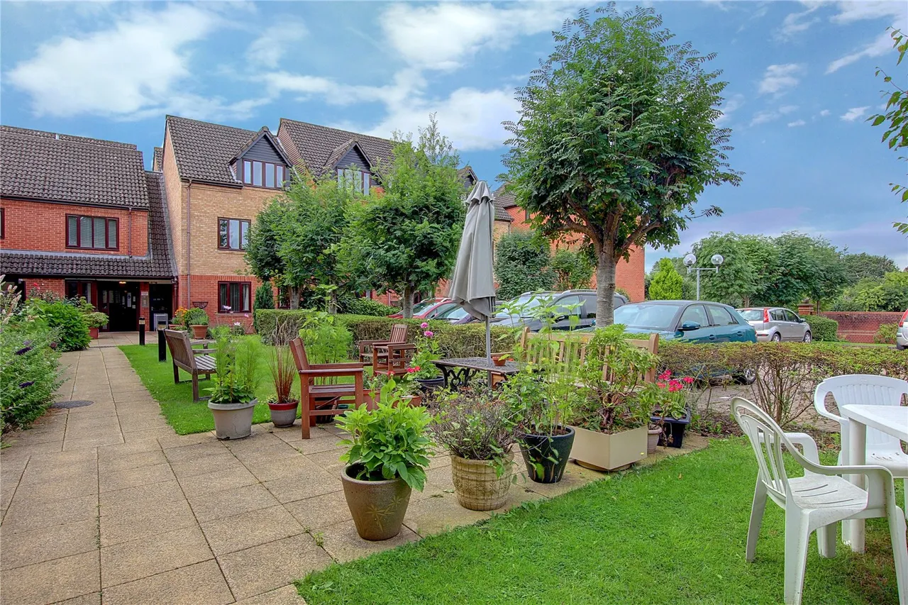 Kingfisher Court, Woodfield Road, Droitwich, WR9 8UU, photo 11