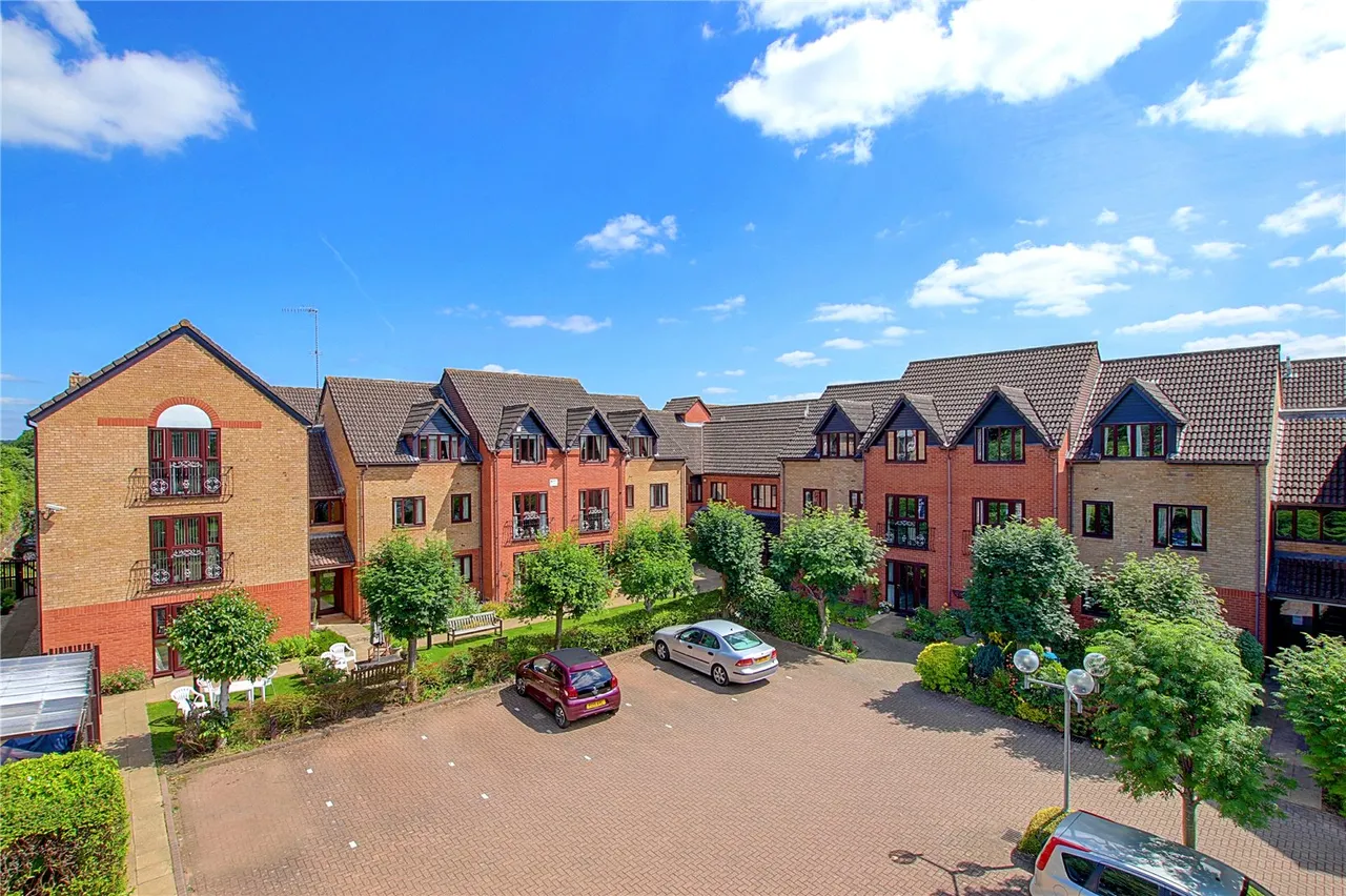 Kingfisher Court, Woodfield Road, Droitwich, WR9 8UU, photo 2