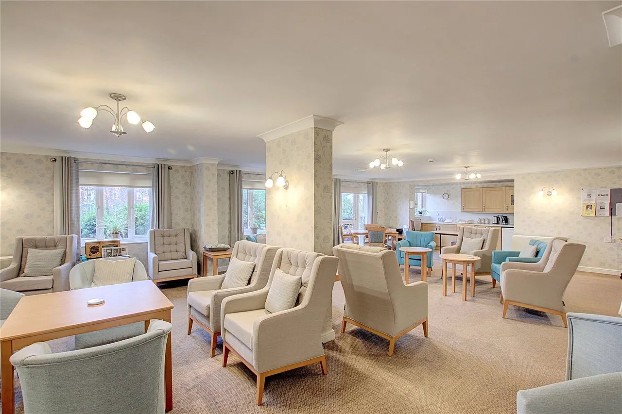 Kingfisher Court, Woodfield Road, Droitwich, WR9 8UU, photo 14