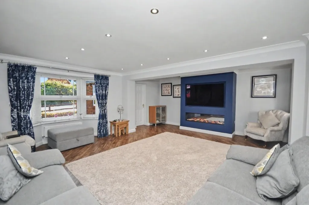 Cukow Close, Mawsley, photo 2