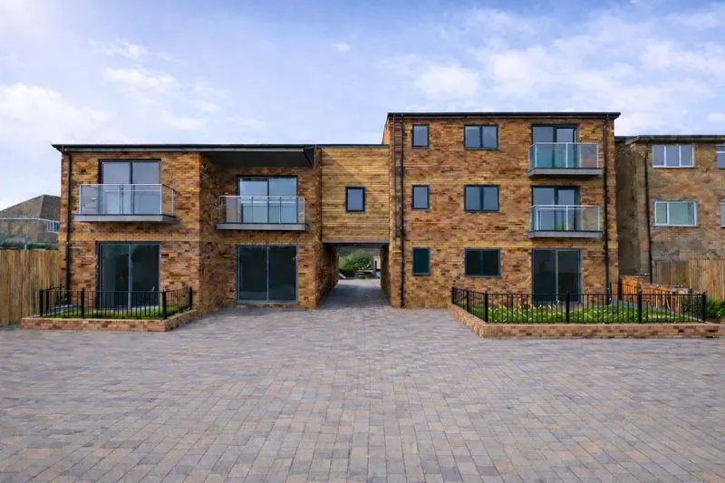 2 bed house for sale — George Road, Stokenchurch HP14 3FP