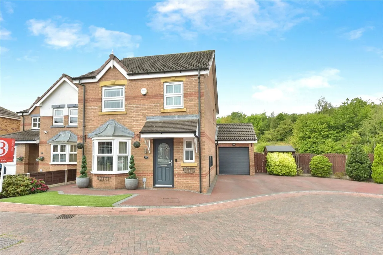 3 bed house for sale — Bluebell Wood Lane, Sunnyside, Rotherham, South Yorkshire, S66